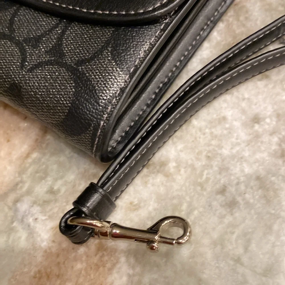 Coach crossbody bag - Picture 2 of 10